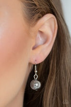 Load image into Gallery viewer, Paparazzi ~ Vivid Vibes ~ Green Necklace Set