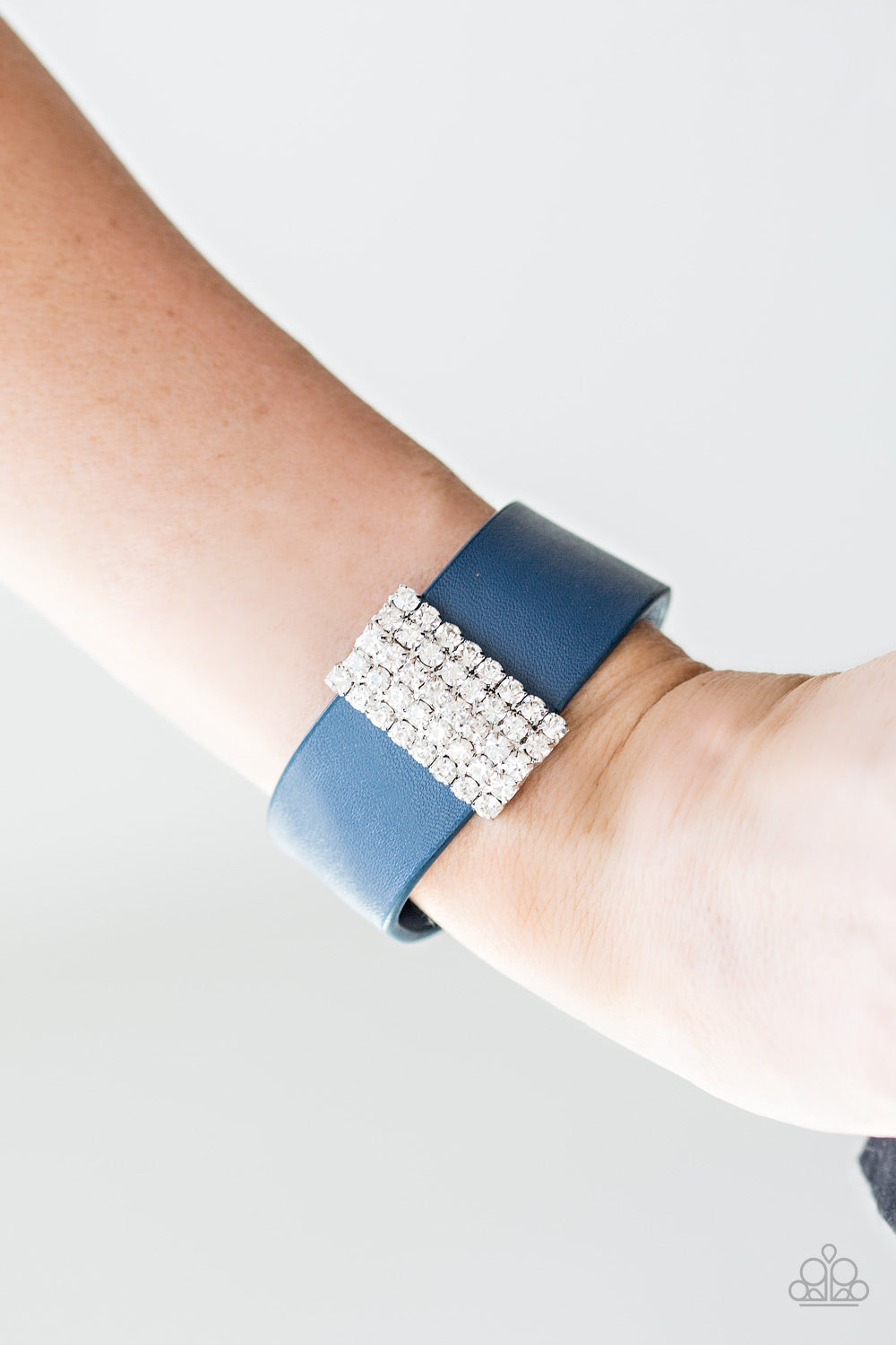 Paparazzi ~ Walk The CATWALK ~ Blue Urban Bracelet