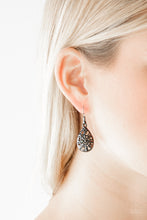 Load image into Gallery viewer, Paparazzi ~ Western Wisteria ~ Black Earrings