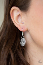 Load image into Gallery viewer, Paparazzi ~ Works Every CHIME ~ Silver Hammered Disc Necklace Set