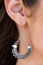 Load image into Gallery viewer, Paparazzi ~ Simply Santa Fe ~ Fashion Fix Complete Trend Blend ~ White and Silver Necklace Set