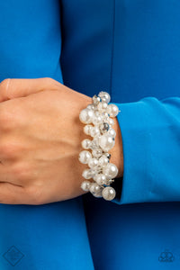 Paparazzi ~ Fiercely 5th Avenue ~ Fashion Fix Complete Trend Blend ~ White Necklace Set