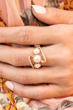Load image into Gallery viewer, Paparazzi ~ Fiercely 5th Avenue ~ Fashion Fix Complete Trend Blend ~ White Pearl Necklace Set