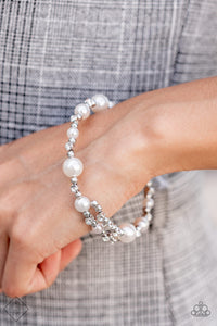 Paparazzi ~ Fiercely 5th Avenue - Complete Trend Blend ~ White Pearl Necklace Set