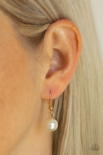 Load image into Gallery viewer, Paparazzi - Pearl Panache - Gold Pearl Necklace - Klassy Jewelz Boutique