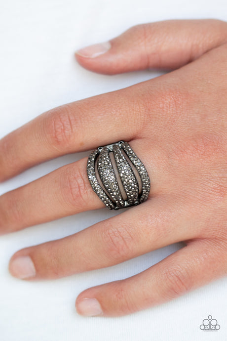Paparazzi ~ Roll Out The Diamonds ~ Black Ring with Stretchy Band (Life of the Party Exclusive)