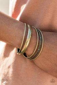 Paparazzi ~ Sunset Sightings ~ Fashion Fix  Complete Trend Blend ~ Brass Necklace Set